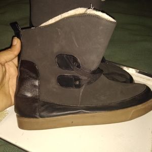 Winter ankle boots size 9w